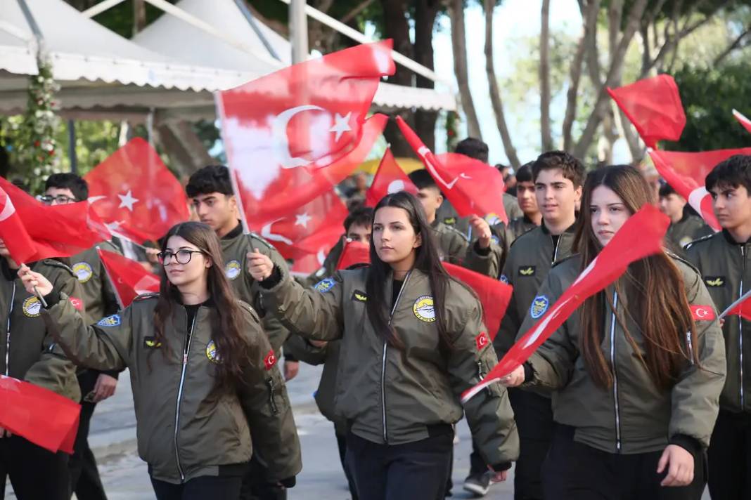 Antalya’da Cumhuriyet Coşkusu Sokaklara Taştı 10